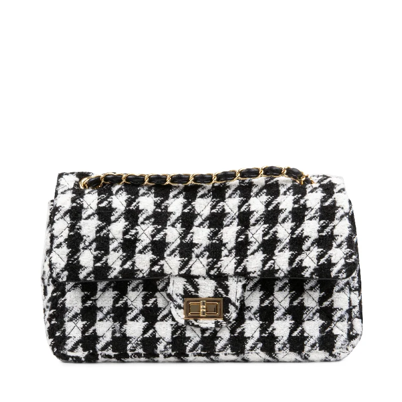 Quilted Shoulder Bag in Cream for a Classic and Elegant LookBJORDY BLACK MULTI