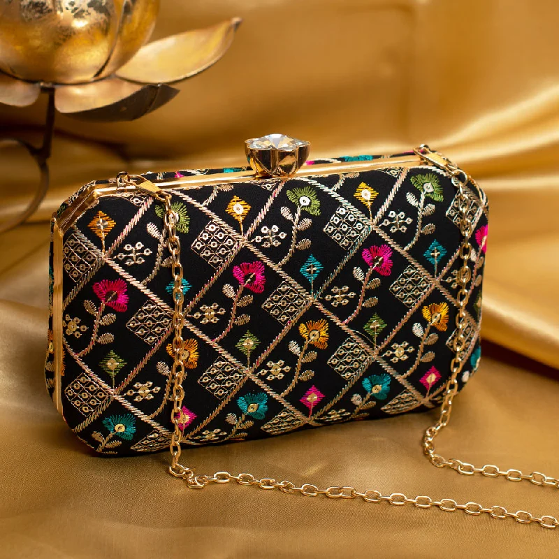 Women's Small Beaded Clutch in Silver for New Year's Eve PartyBlack Sequins Floral Embroidery Party Clutch