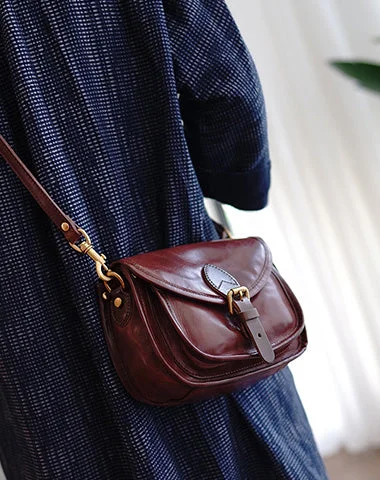 Large Faux Leather Crossbody Bag in Brown with Tassel Details for Casual TravelVintage Coffee Womens Small Saddle Shoulder Bag Small Satchel Side Bag Crossbody Purse for Ladies